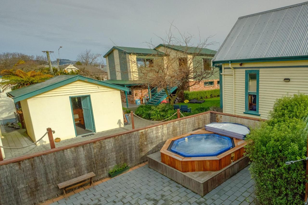 The Old Countryhouse Christchurch Exterior photo